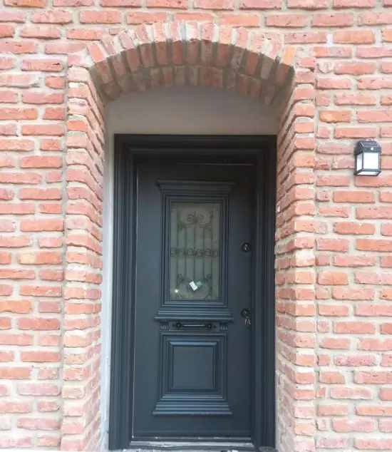 AlüminyumYüzey Ferforjeli Çelik Kapı