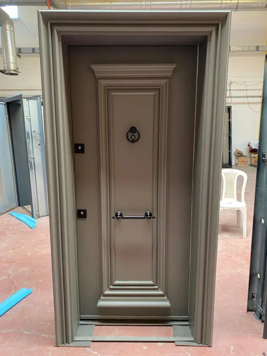 Alüminyum Tek Göbek Çelik Kapı