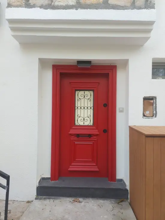 Alüminyum Camlı Çelik Kapı